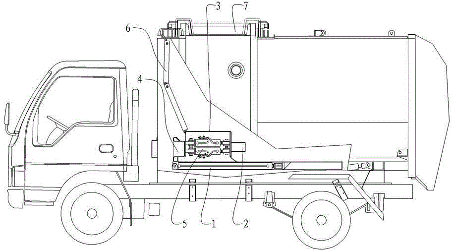 Garbage truck with displacement compression function