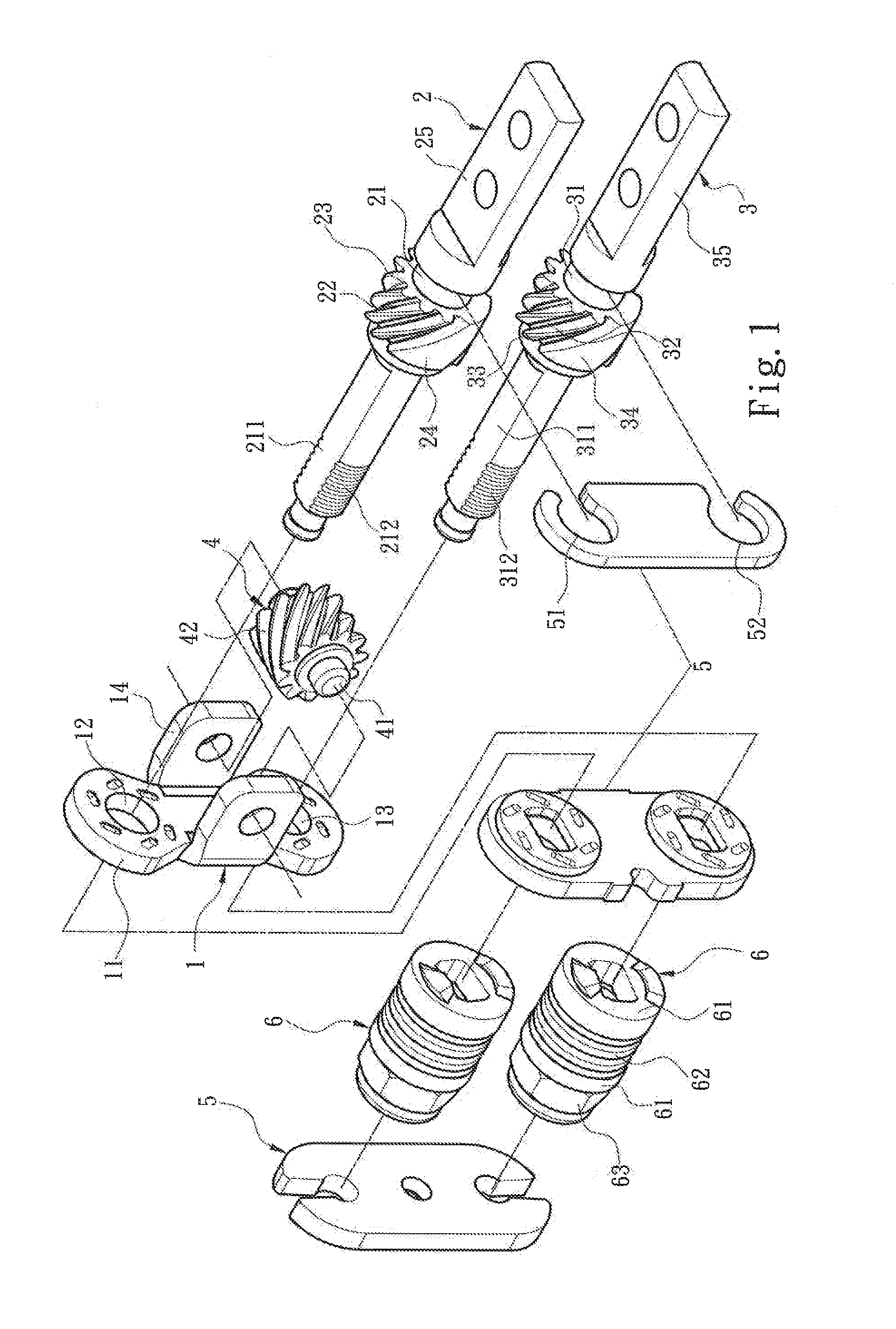 Durable synchronous opening and closing mechanism