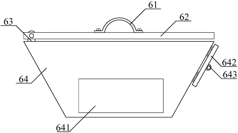 Highly-efficient chicken essence raw material extruding and molding device