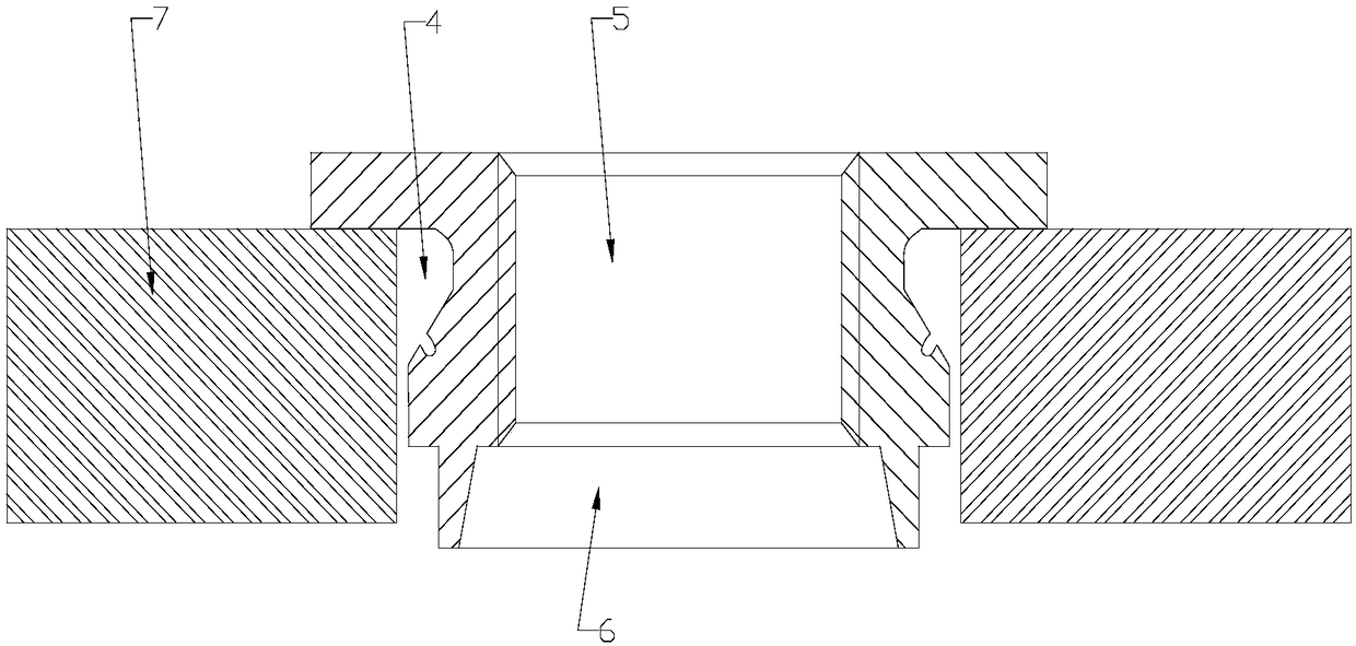 Insert type knurled nut