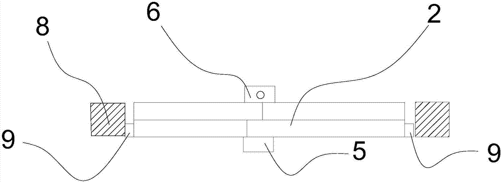 Automatic closing device for sliding window in rainy days