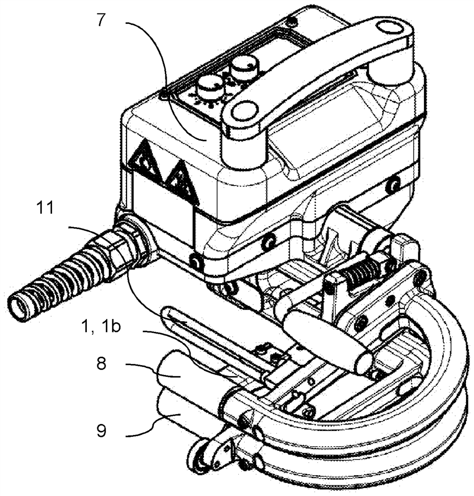 Movable hot wedge welding robot, hot wedge and welding method