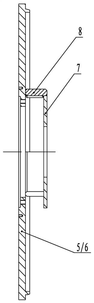 Motor with bearing dismounting auxiliary device