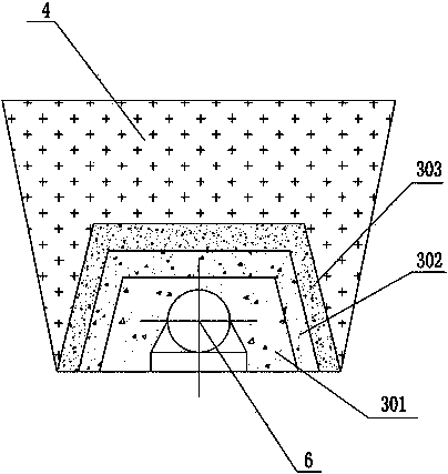 Heavy metal contaminated soil remediation device and isolated remediation method