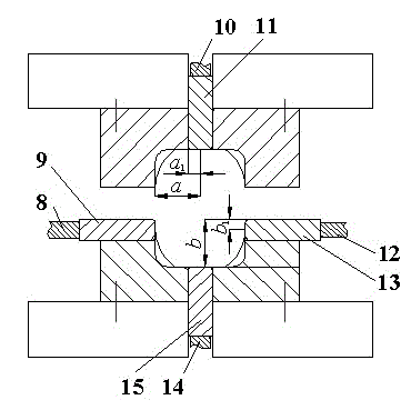 Forming device and method for high-precision hollow component