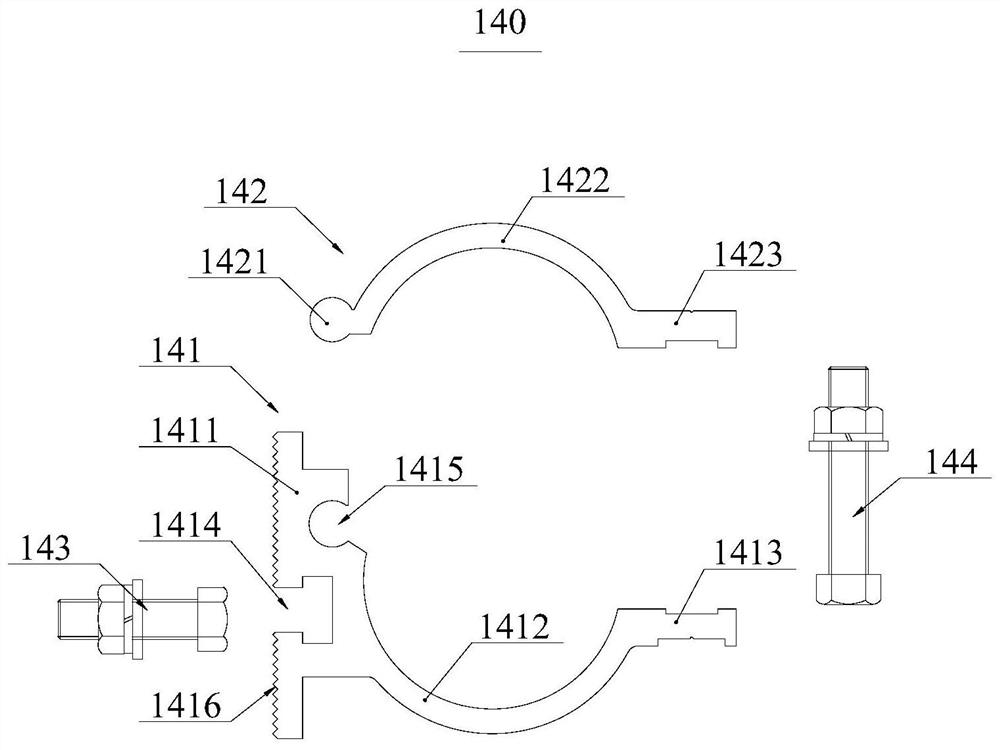 Lower hanging connecting piece of three-dimensional adjustable system of multi-curve modeling veneer and adjusting method thereof