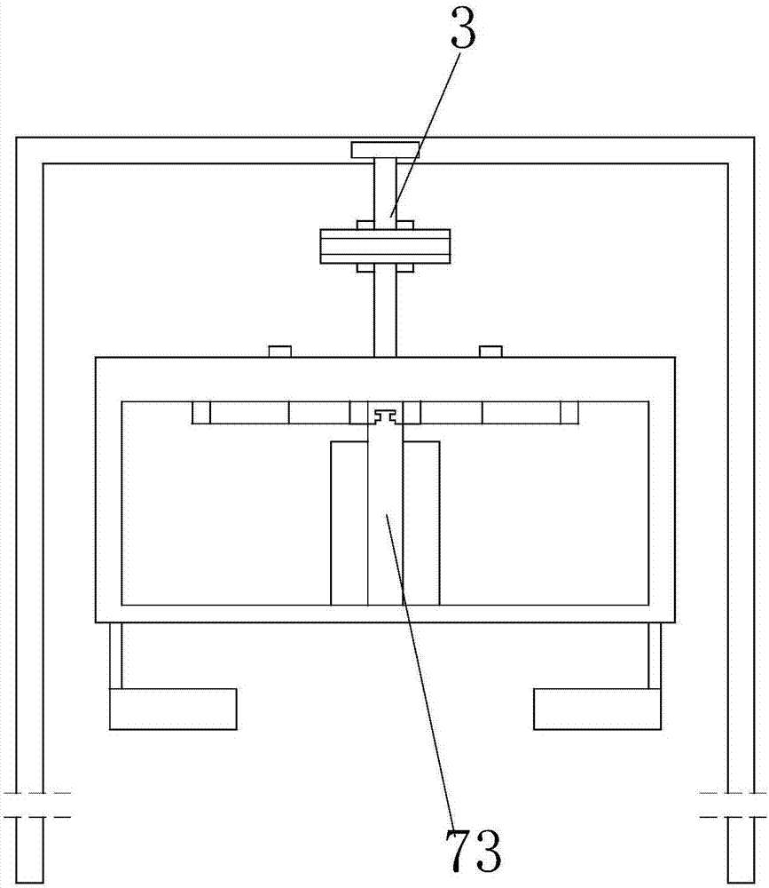 Short-distance automatic carrying device for rectangular plates