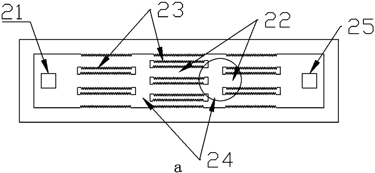 A microchannel evaporator with staggered zigzag rib walls