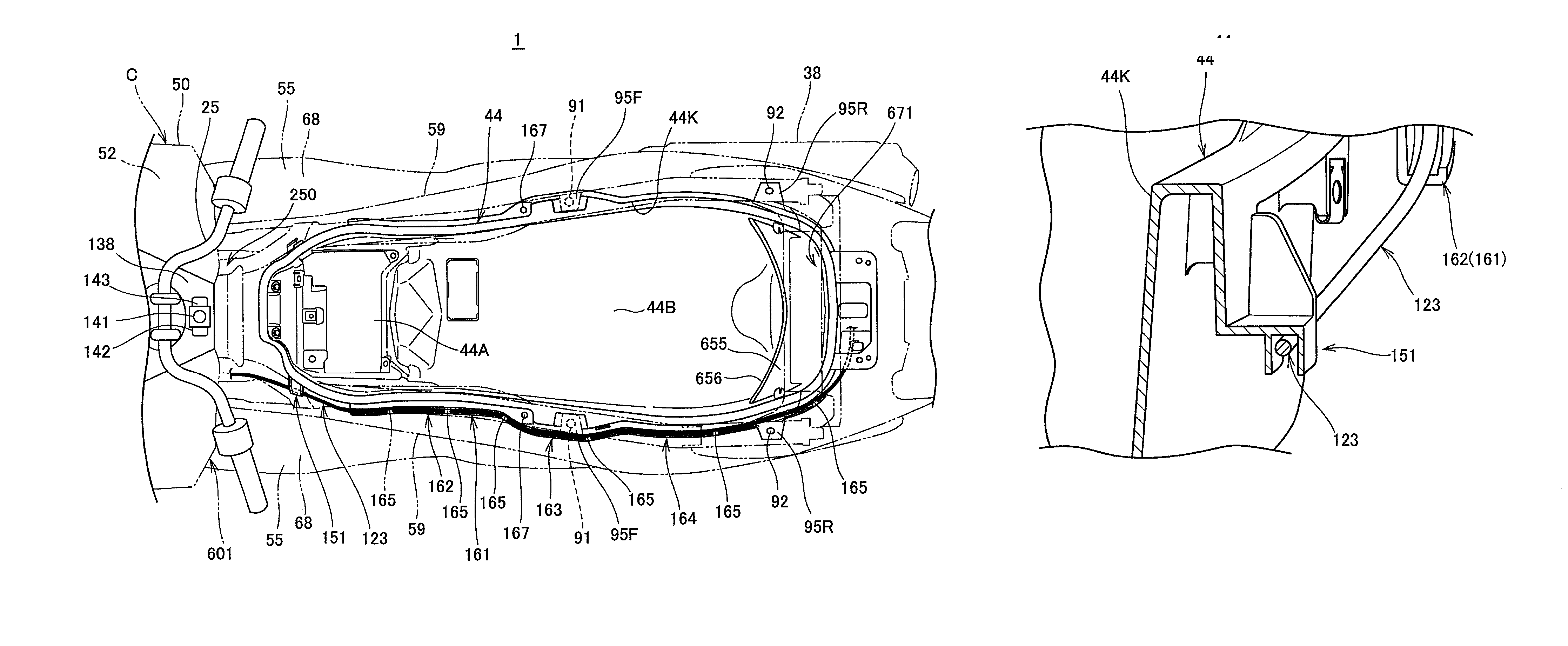Routing structure for saddle type vehicle