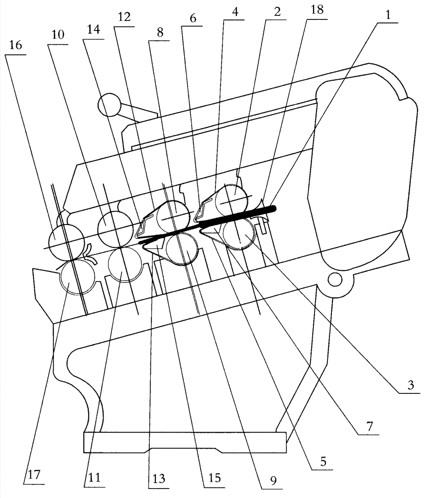 Fly frame drafting device adapting to large draft ratios