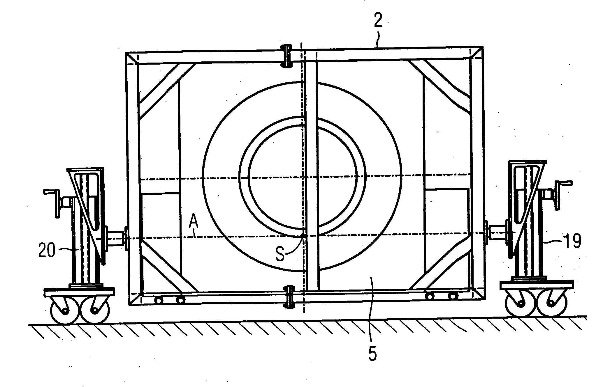 Method and device for moving a tomography apparatus gantry