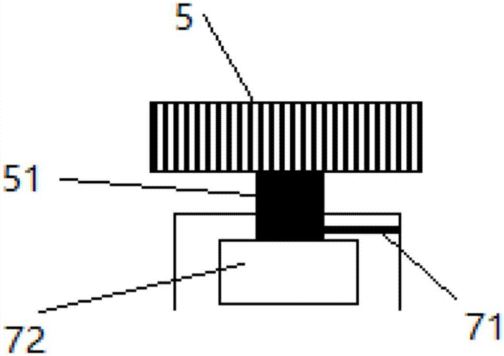 Constant-temperature water saving bathing device