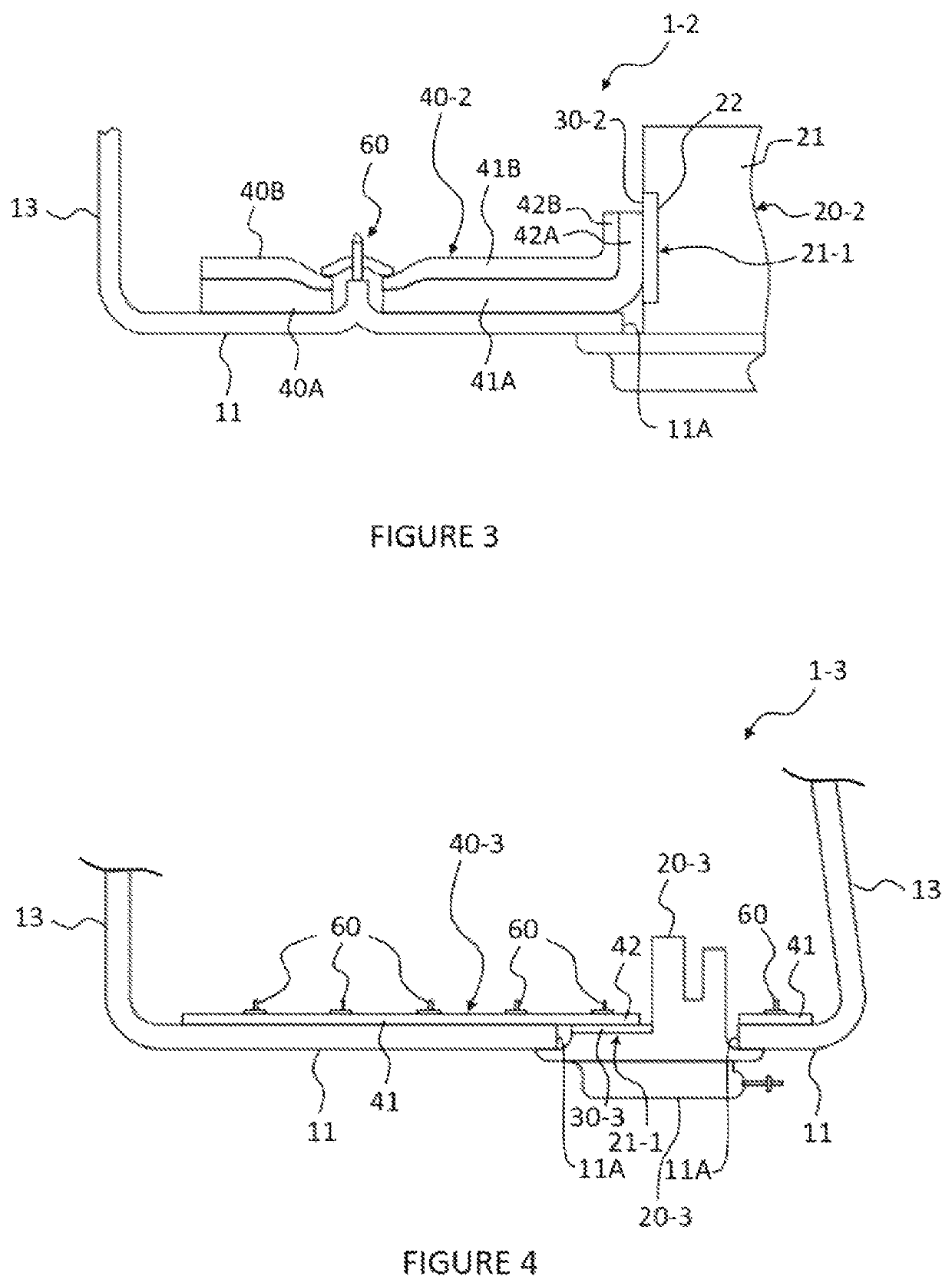 Liquid storage device for a motor vehicle