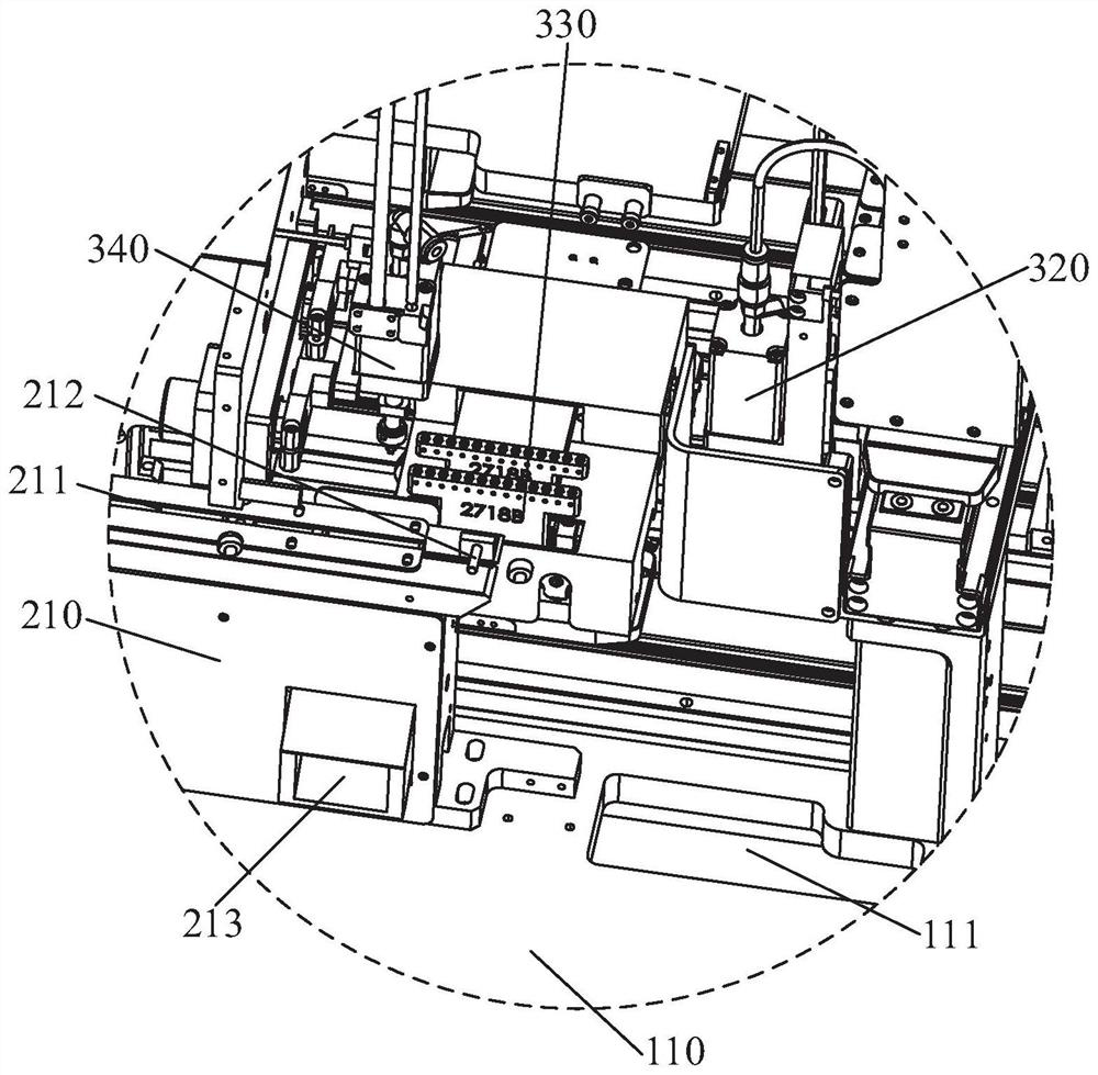 Electronic element taping machine