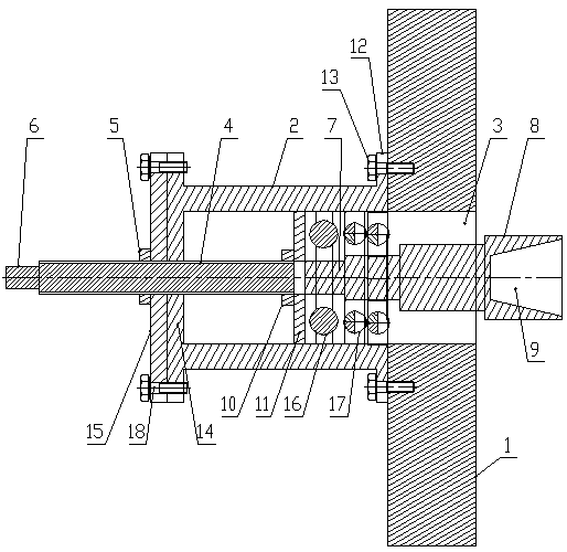 Lower knife shaft locking device of aluminum strip splitting machine