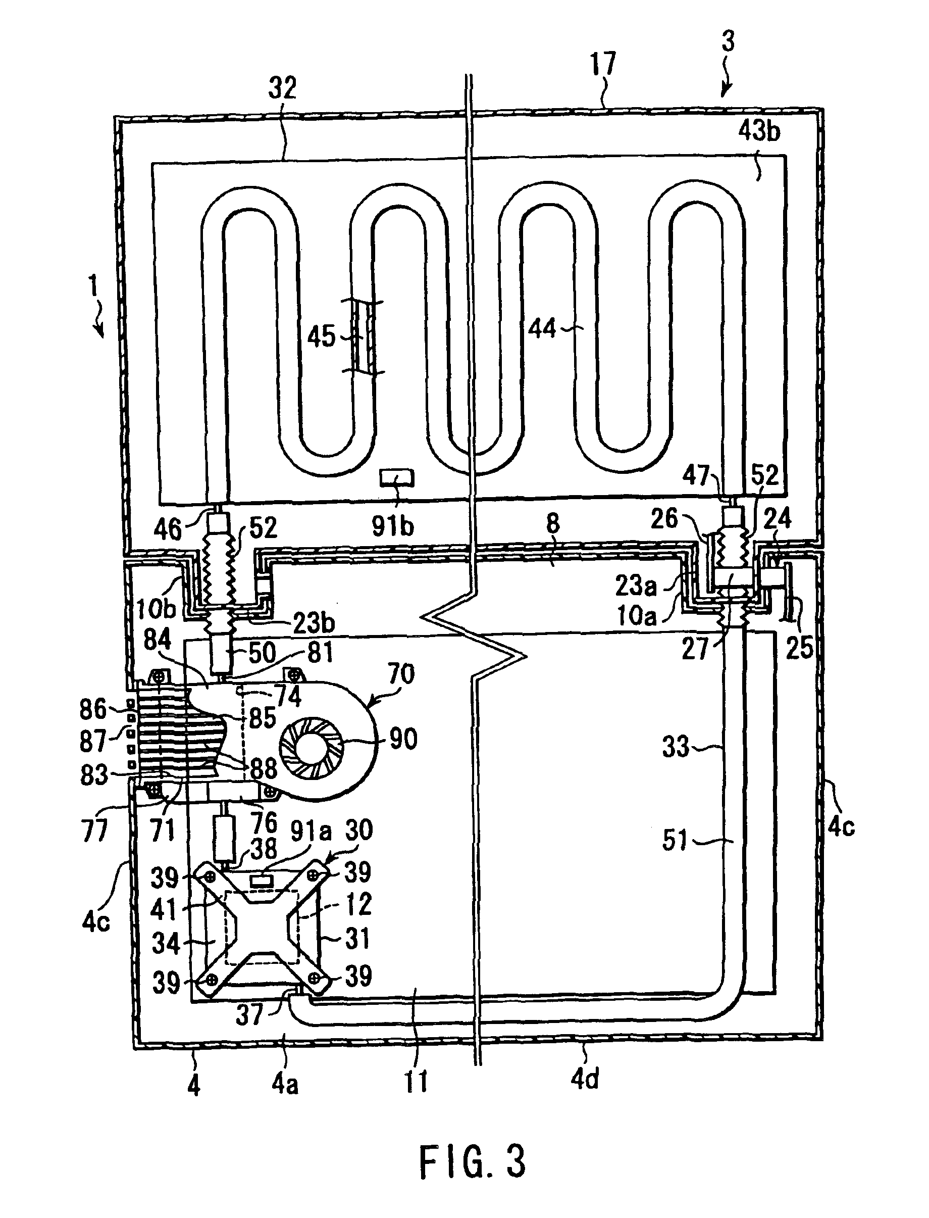 Electronic apparatus including a circulation path for circulating cooling medium