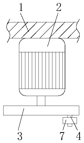 Locating mechanism of semi-automatic liquid filling line