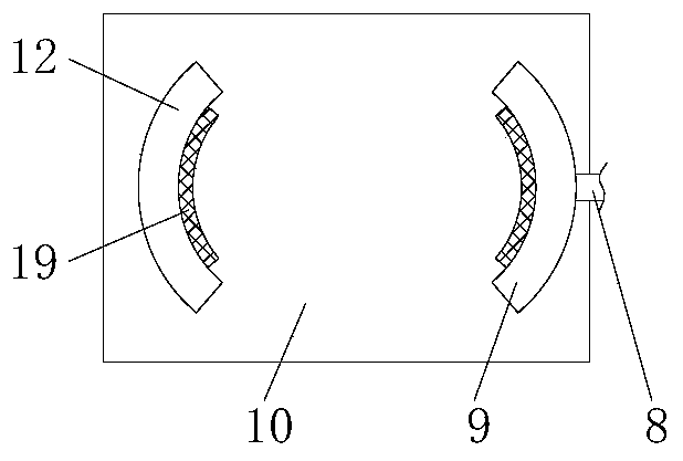 Locating mechanism of semi-automatic liquid filling line