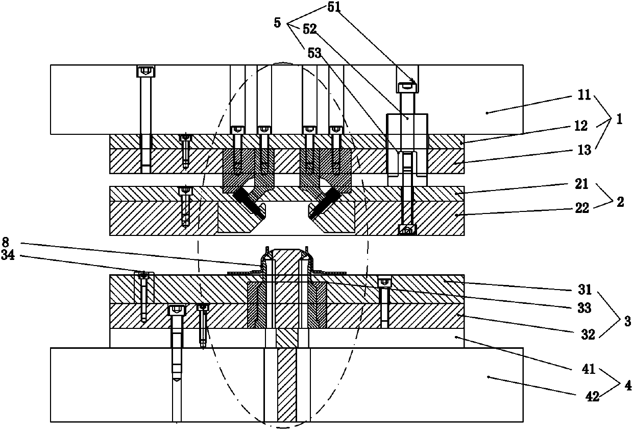 Novel structure for inclined punching of multiple hole positions in small space and punching method of novel structure