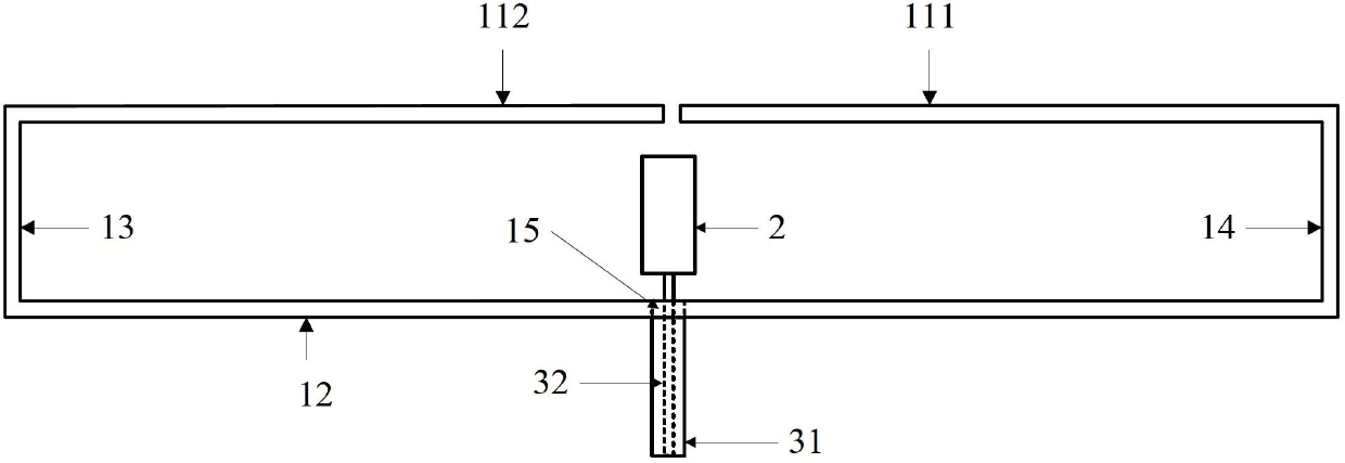 Bidirectional radiating antenna used in mine shafts and tunnels