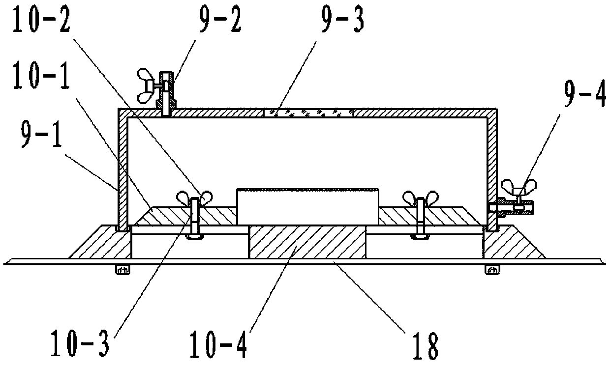 Quick laser cladding device and cladding method of flat metal parts