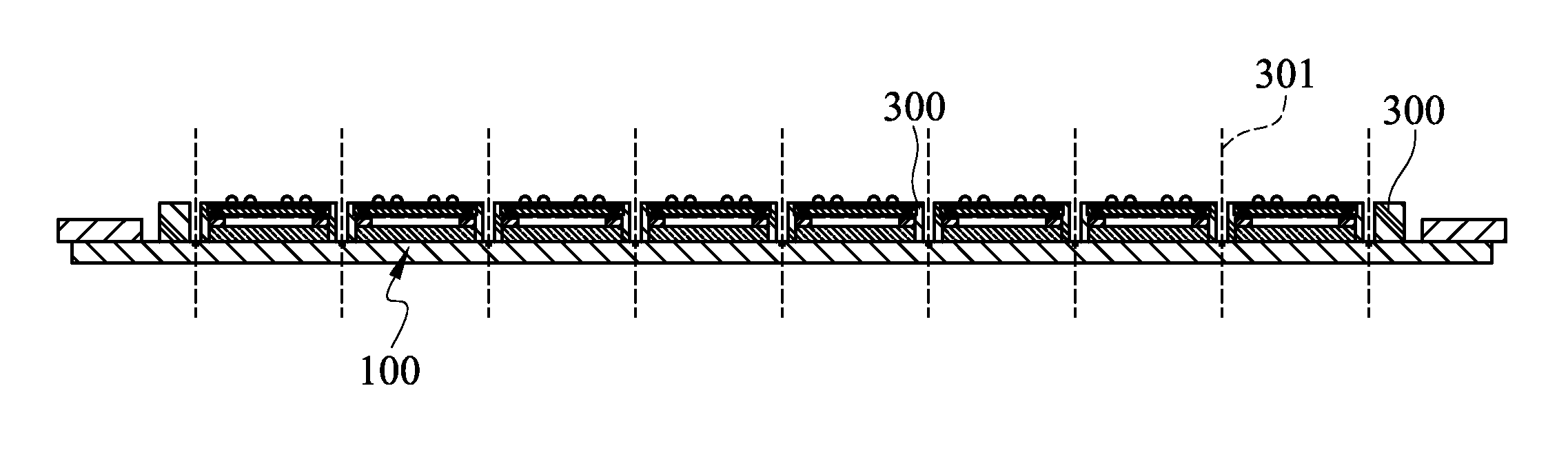 Wafer level image sensor packaging structure and manufacturing method of the same
