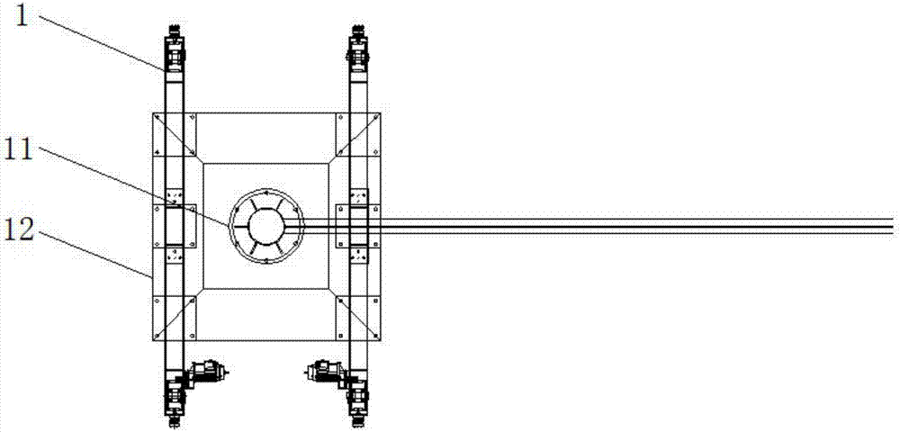 Rail type mobile cantilever crane