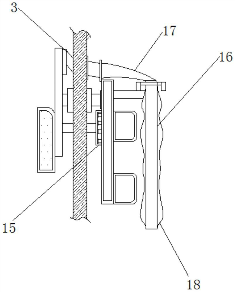 Advertising box capable of being replaced through chain structure