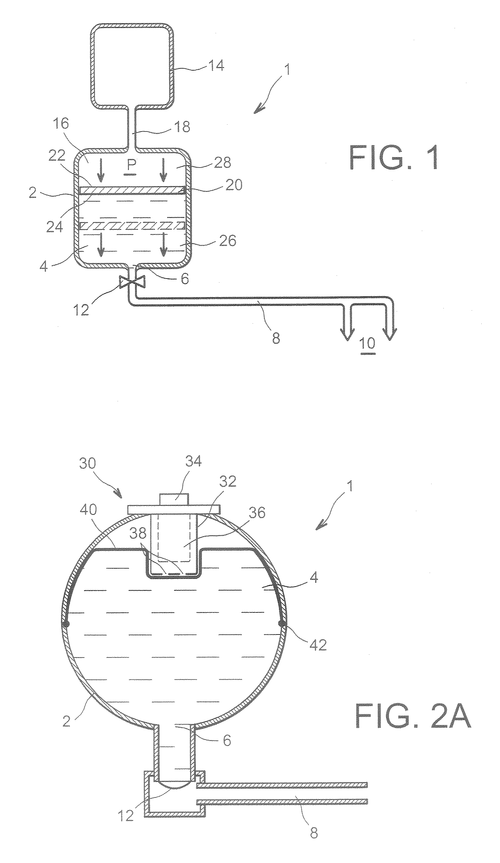 Device for increasing the effectiveness of the pressurizing gas in an extinguisher bottle