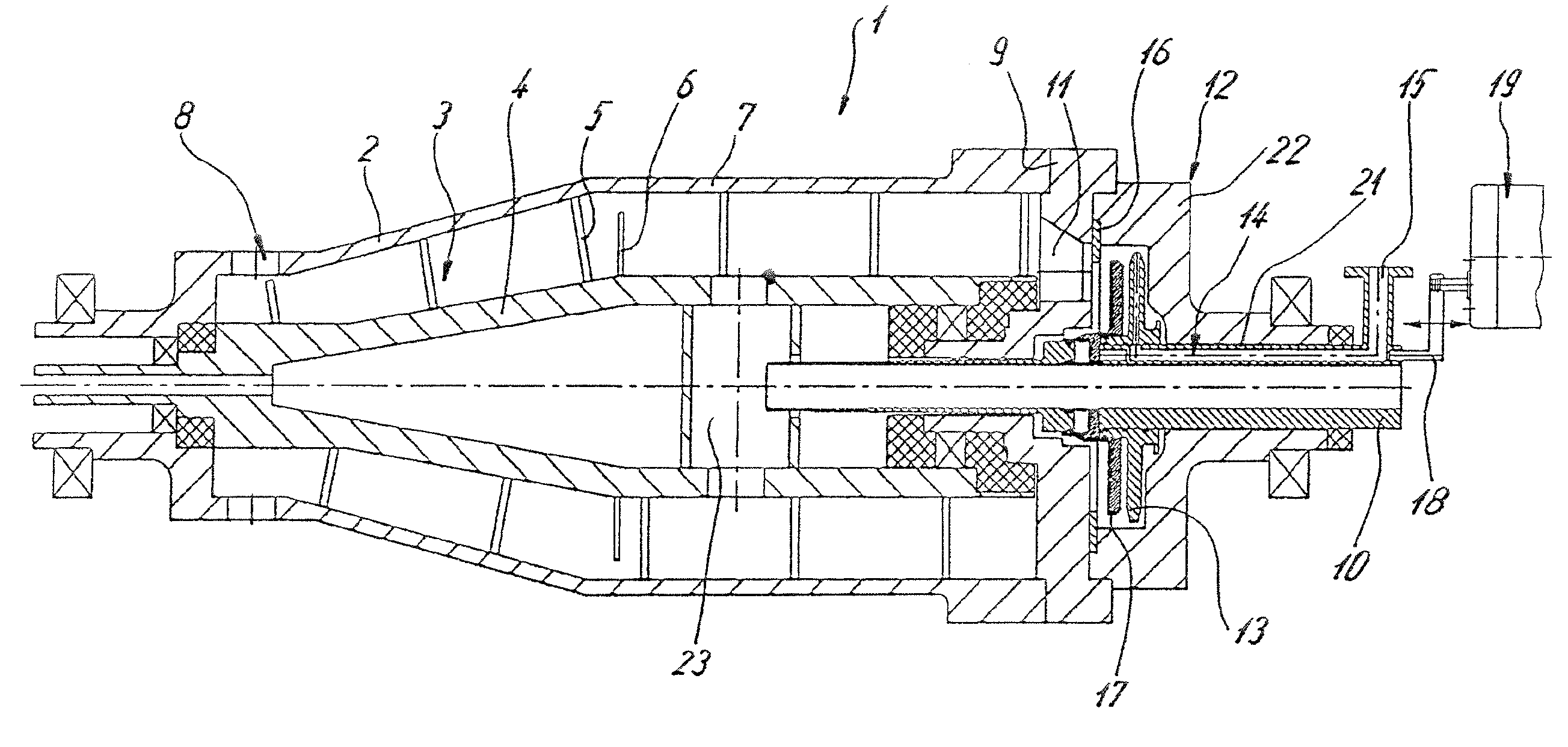 Solid bowl screw centrifuge comprising a centripetal pump with a throtting device