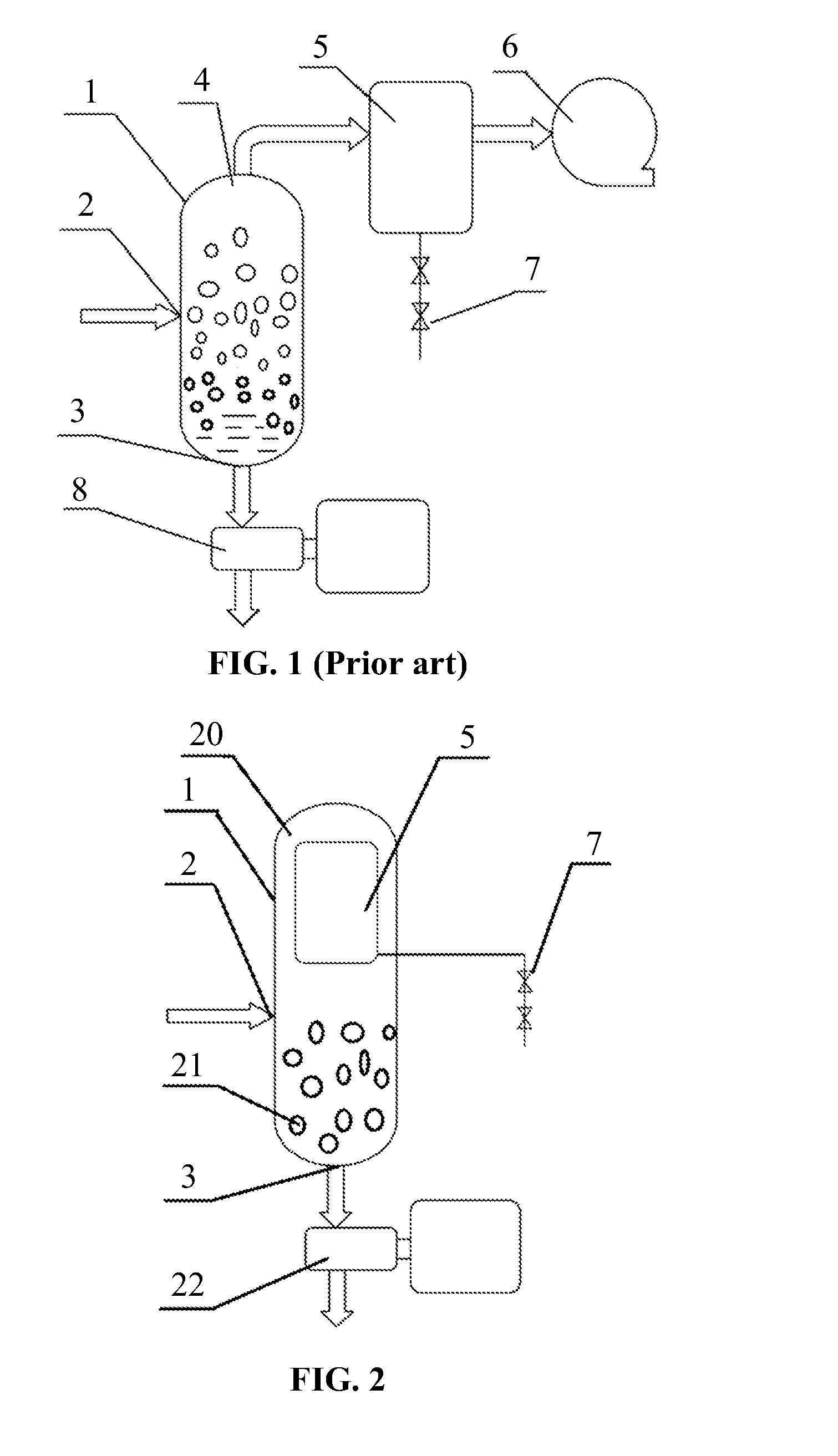 Device and method for vacuum dehydration of low-volatile liquid