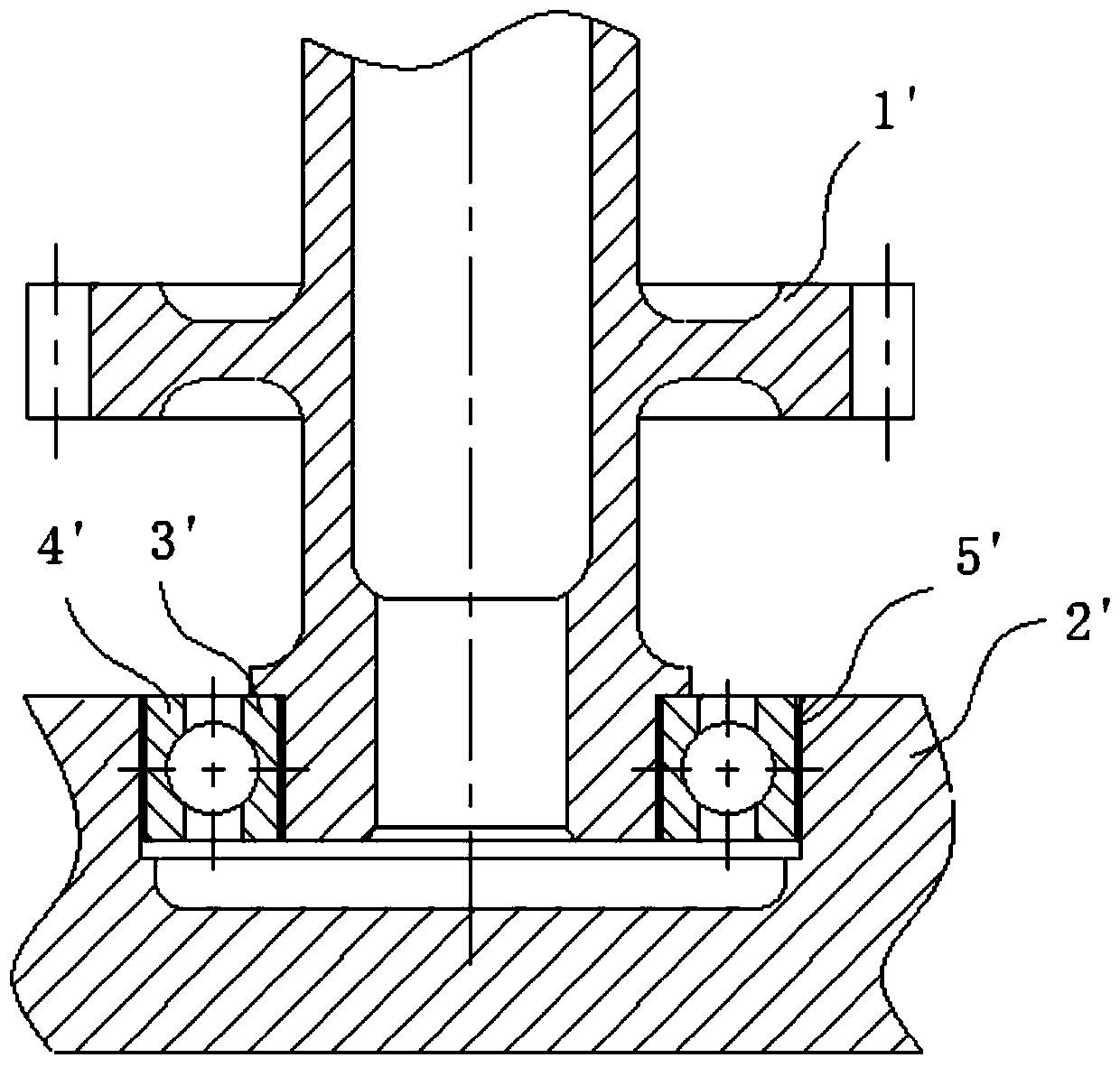 A method and structure for solving bearing uncentering caused by thermal working clearance