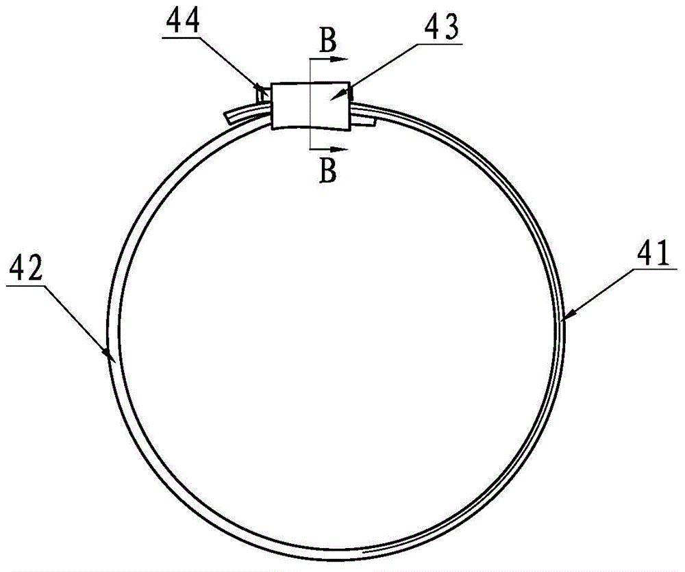 Pond ground cage capable of accurately catching freshwater shrimps and using method thereof