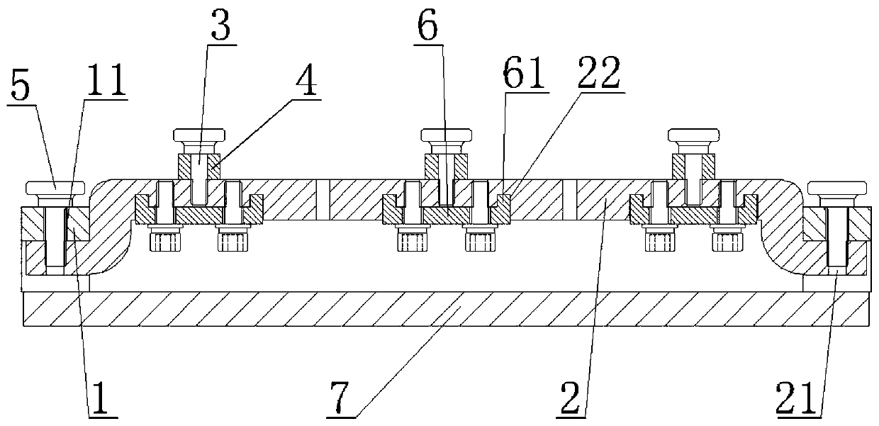 Circuit board universal fixture for vibration test board and using method thereof