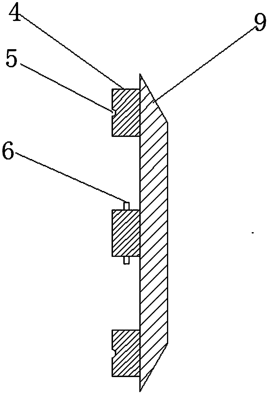 Protection disc for hammer crusher