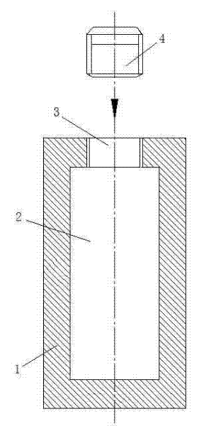 Low-carbon alloy steel smelting method capable of reducing volatile alloy element burning loss, packaging body, long belt of packaging body and feeding method and special feeding device of packaging body