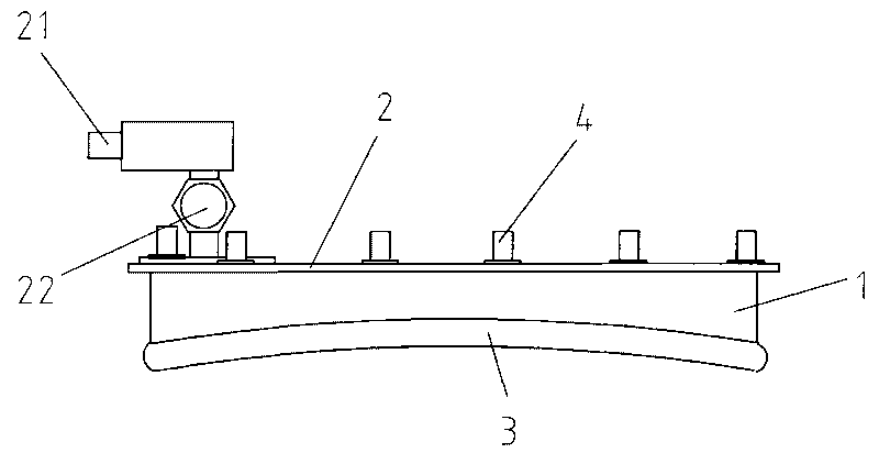 Device for testing airtightness of weld joint on ship surface and using method thereof