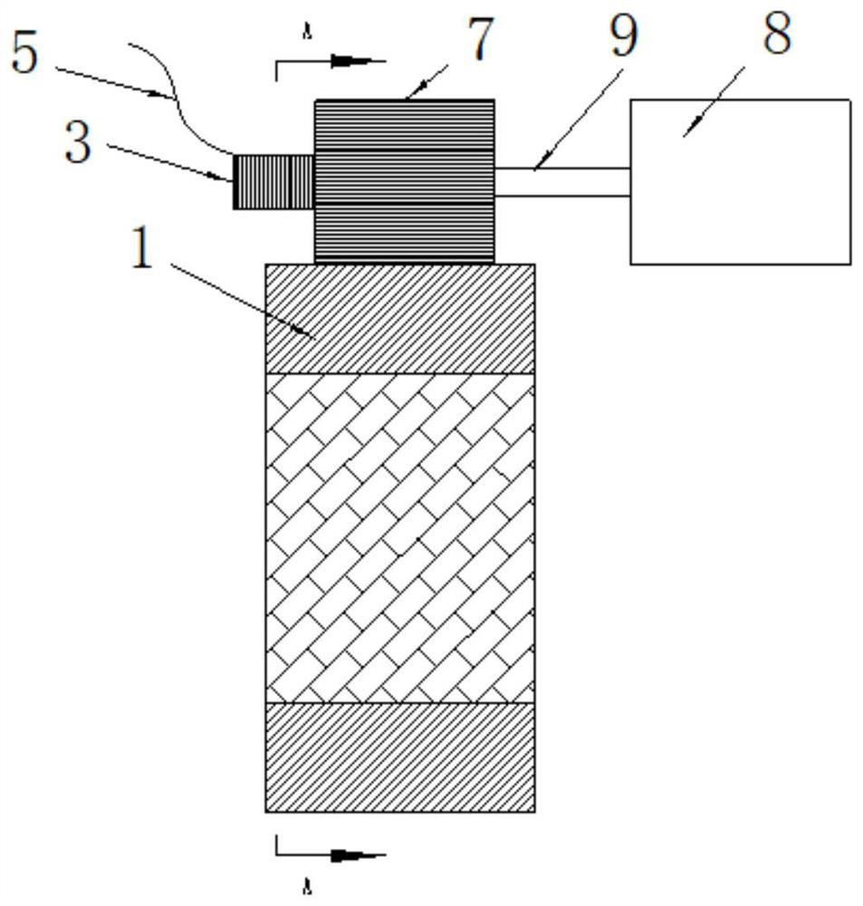 A device for contacting and supplying power to a moving circuit