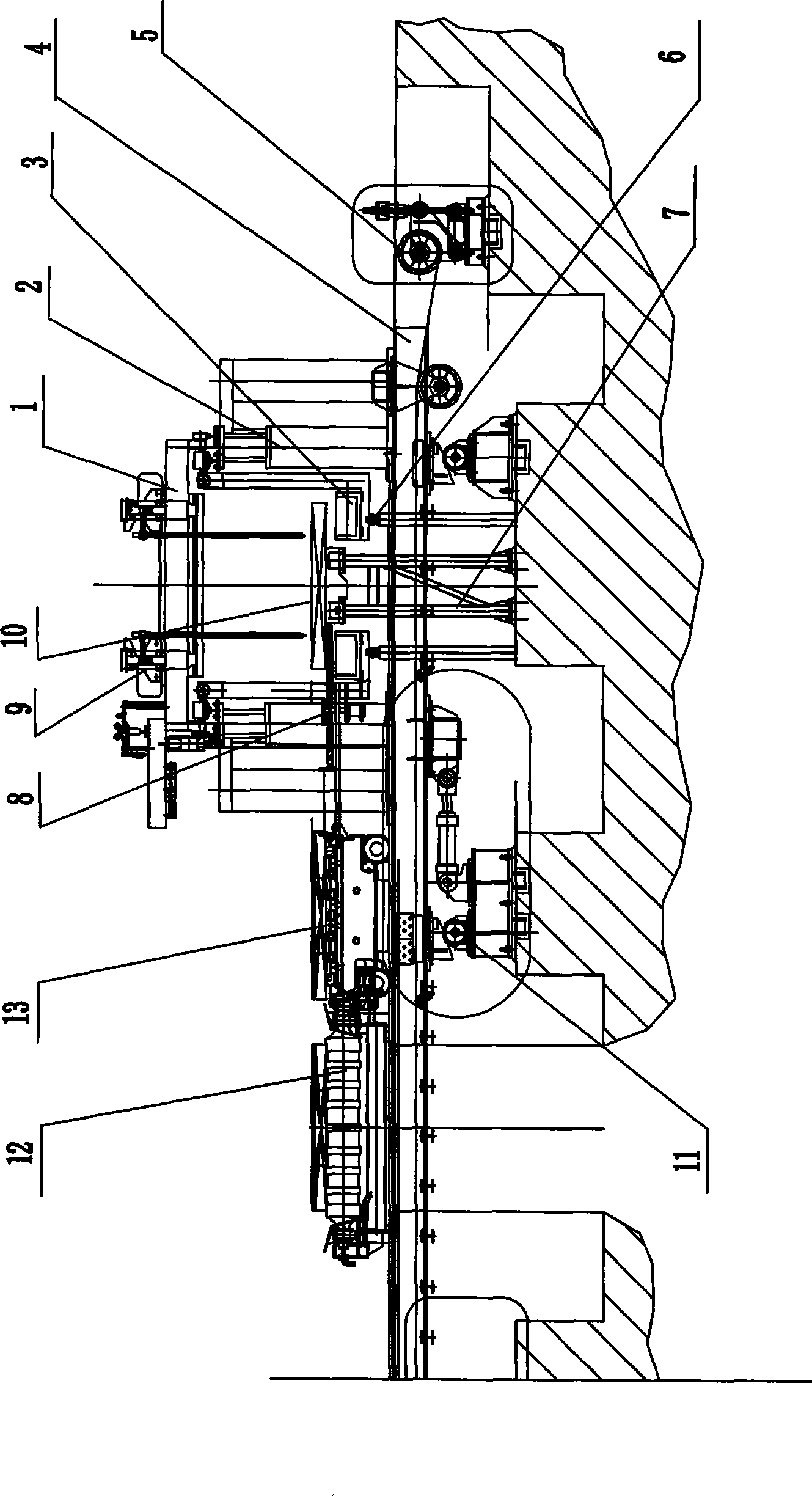 Wedge shaped casting block on-line cutting method and device