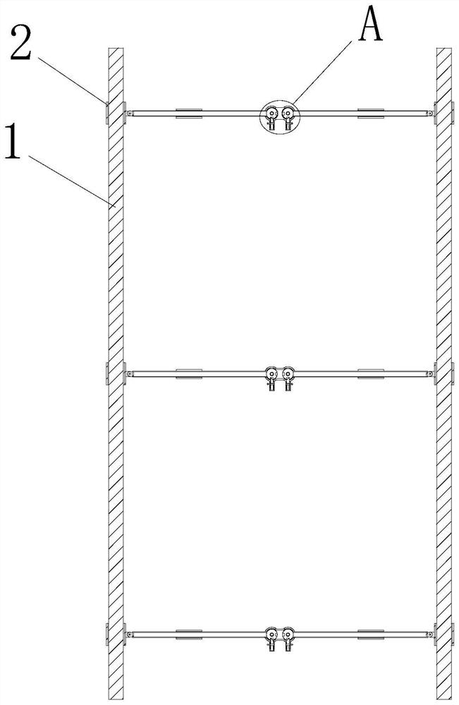 Foldable scaffold and erecting method thereof