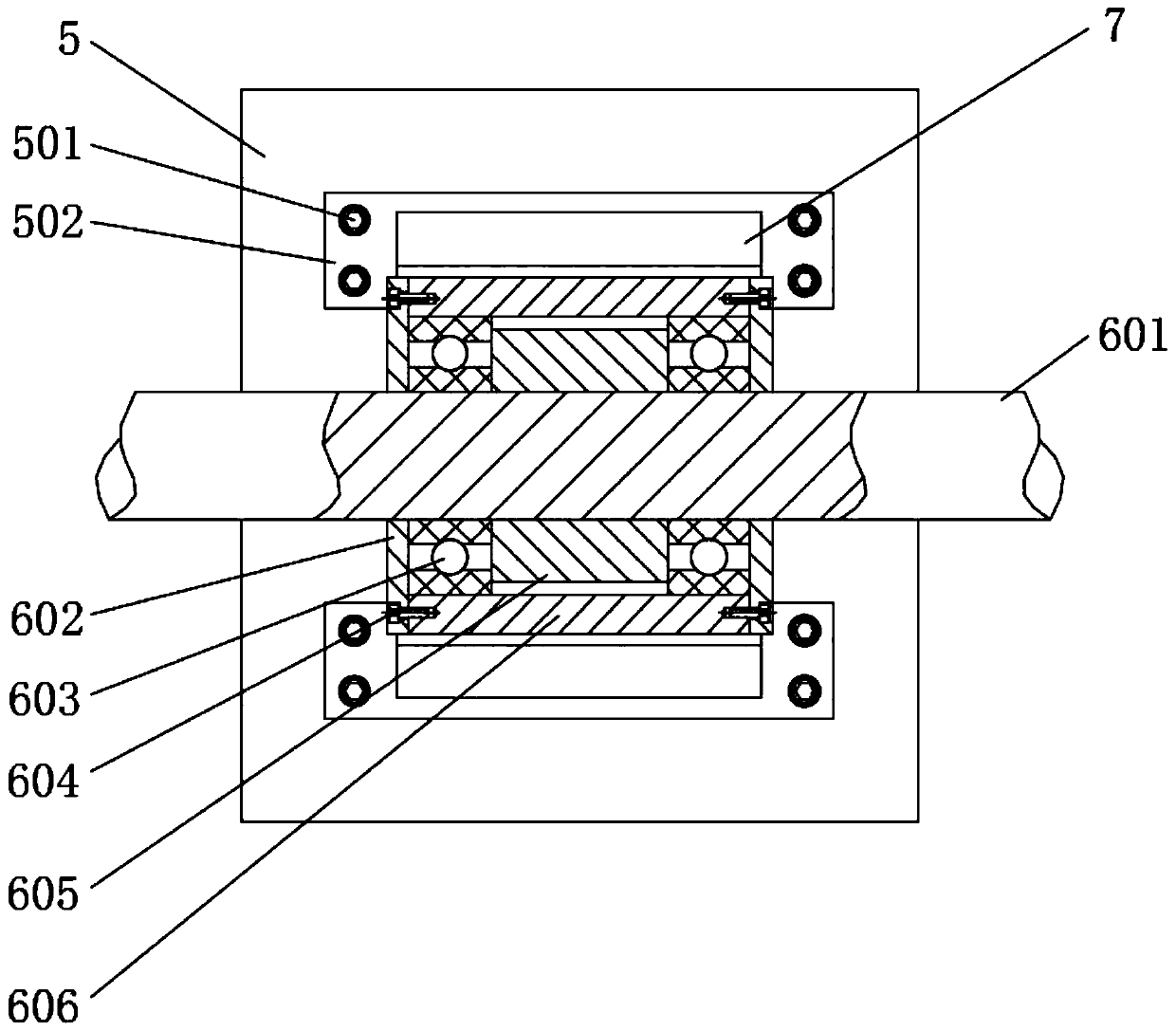 Centrifuging device for concrete pipe pile production jumping prevention