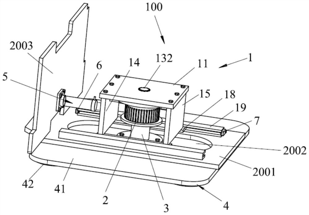 Forklift pivot steering device and forklift