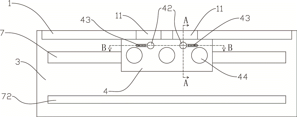 Automatic ferry docking locking device with splash-proof structure