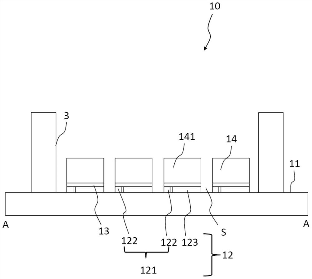 Method for manufacturing optical assembly with microchip array and assembly