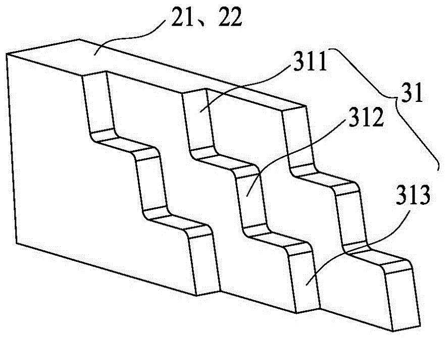 Trench wall structure of pneumatic tire tread pattern