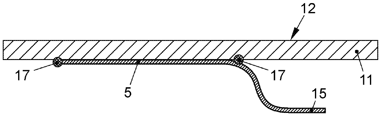 Antenna arrangement and a transport mechanism including same