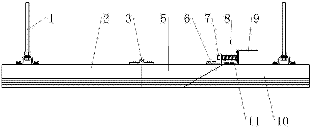 Self-breakage rail mechanism for thick-fine combined conveying system