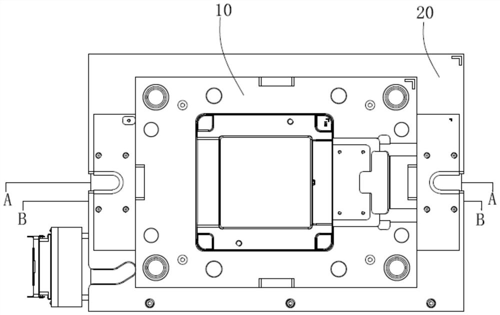 A kind of injection mold for cushioning l-shaped piece
