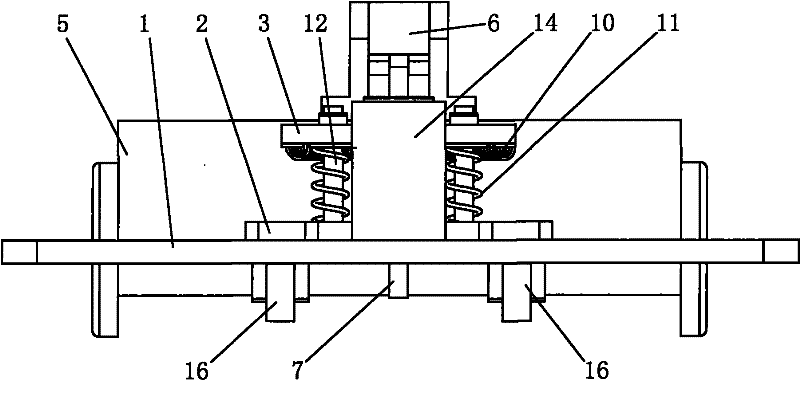 Dust collection mechanism on air duct cleaning robot and air duct cleaning robot