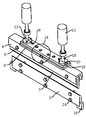 Tool adjusting mechanism for plate shearing machine